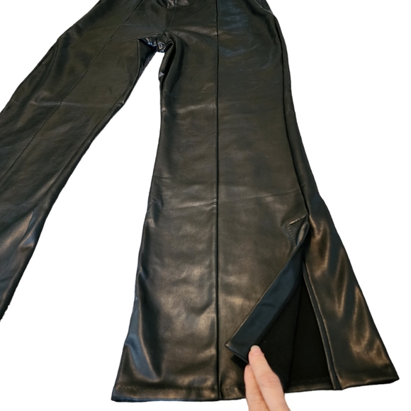 NWT Abercrombie and Fitch Vegan Leather Flare Pants Sz XL black - Picture 5 of 11